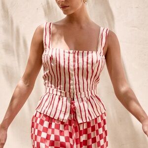 VRG GRL Top